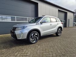 Silky silver metallic Neu 2025 Suzuki Vitara Comfort+ SUV | 25.470 € (Fairer Preis)