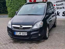 Schwarz Gebraucht 2010 Opel Zafira Van / Kleinbus | 2.750 € (Guter Preis)