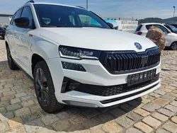 Moonwhite perleffect moonwhite perleffect Neu 2025 Skoda Karoq SportLine SUV | 38.472 € (Etwas zu teuer)