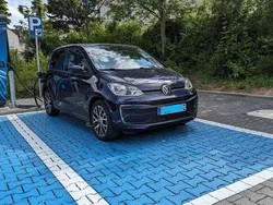 Blau Gebraucht 2020 VW e-up! United Kleinwagen | 12.800 € (Fairer Preis)
