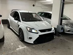 Weiß Gebraucht 2010 Ford Focus RS Limousine | 40.000 €