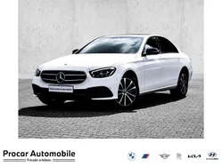 Weiß Gebraucht 2023 Mercedes E300 Avantgarde Limousine | 45.290 € (Guter Preis)