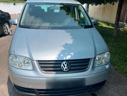 Silber Gebraucht 2005 VW Touran Van / Kleinbus | 1.990 € (Fairer Preis)