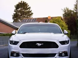 Weiß Gebraucht 2016 Ford Mustang Coupé | 28.500 € (Teuer)