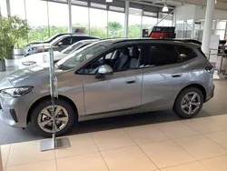Grau Neu 2025 BMW 220 Active Tourer Sport Line Van / Kleinbus | 42.139 € (Guter Preis)