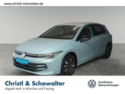 Crystal ice blue metallic Gebraucht 2024 VW Golf VIII Goal Limousine | 29.910 € (Guter Preis)