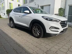Weiß Gebraucht 2015 Hyundai Tucson Style SUV | 14.600 € (Guter Preis)