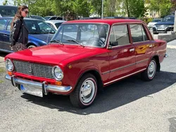 Rot Gebraucht 1975 Lada 1200 Limousine | 11.490 €