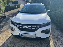 Weiß Gebraucht 2024 Dacia Spring Essentiel Kleinwagen | 13.200 € (Fairer Preis)