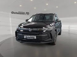 Schwarz Gebraucht 2024 VW Tiguan Life SUV | 36.880 € (Etwas zu teuer)