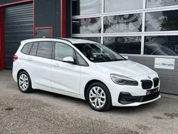 Weiß Gebraucht 2020 BMW 218 Gran Tourer Advantage Van / Kleinbus | 12.911 € (Guter Preis)