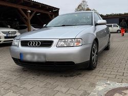 Silber Gebraucht 2000 Audi A3 Comfort Kleinwagen | 1.900 € (Fairer Preis)