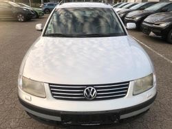 Silber Gebraucht 2000 VW Passat Highline Kombi | 750 € (Guter Preis)