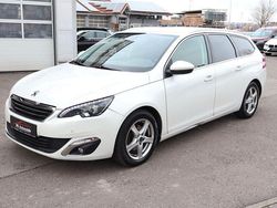 Blanc nacre Gebraucht 2015 Peugeot 308 SW Allure Kombi | 6.900 € (Fairer Preis)