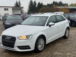 Weiß Gebraucht 2014 Audi A3 Limousine | 8.950 € (Fairer Preis)