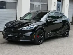 Schwarz Gebraucht 2024 Ford Mustang Mach-E Premium SUV | 42.990 € (Superpreis)