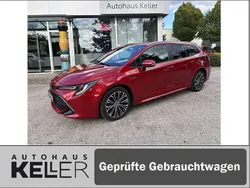 Karminarot metallic Gebraucht 2020 Toyota Corolla Team Limousine | 18.960 € (Fairer Preis)