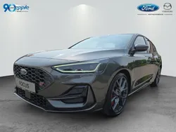 Magnetic metallic Neu 2025 Ford Focus ST Limousine | 41.580 € (Fairer Preis)