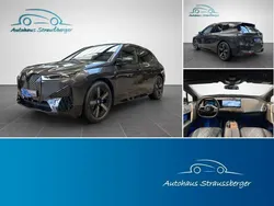 Grau Gebraucht 2023 BMW iX Executive SUV | 69.790 €