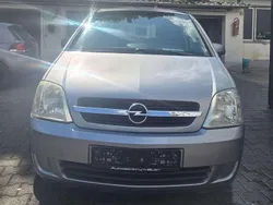 Grau Gebraucht 2003 Opel Meriva Enjoy Van / Kleinbus | 1.600 € (Fairer Preis)