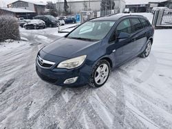 Blau Gebraucht 2011 Opel Astra Selection Kombi | 2.500 € (Guter Preis)