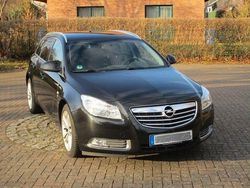 Schwarz Gebraucht 2012 Opel Insignia Kombi | 11.450 € (Teuer)