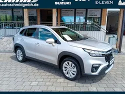 Silky silver metallic Gebraucht 2024 Suzuki SX4 S-Cross Comfort+ SUV | 27.490 € (Fairer Preis)
