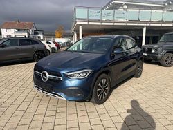 Blau Gebraucht 2022 Mercedes GLA200 SUV | 34.900 € (Fairer Preis)