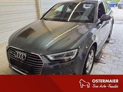 Grau Gebraucht 2020 Audi e-tron Basis SUV | 22.480 € (Fairer Preis)