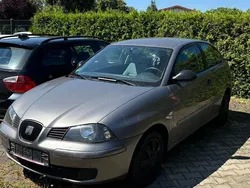 Grau Gebraucht 2002 Seat Ibiza Stella Limousine | 1.049 € (Guter Preis)