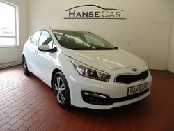 Weiß Gebraucht 2018 Kia Ceed Limousine | 9.990 € (Fairer Preis)