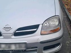 Silber Gebraucht 2001 Nissan Almera Tino Van / Kleinbus | 2.500 €