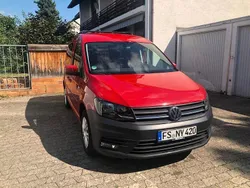 Rot Gebraucht 2019 VW Caddy Trendline Van / Kleinbus | 14.800 € (Guter Preis)