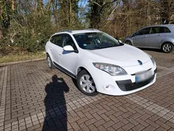 Weiß Gebraucht 2009 Renault Mégane GrandTour Dynamique Kombi | 4.600 € (Fairer Preis)