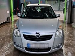 Silber Gebraucht 2009 Opel Agila Limousine | 2.690 € (Fairer Preis)