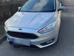 Silber Gebraucht 2015 Ford Focus Limousine | 8.500 € (Teuer)