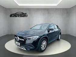 Nachtschwarz unilack Gebraucht 2021 Mercedes GLA200 SUV | 29.980 € (Guter Preis)