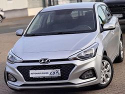 Silber Gebraucht 2021 Hyundai i20 Kleinwagen | 10.900 € (Guter Preis)