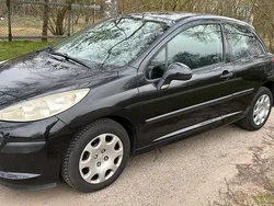 Schwarz Gebraucht 2008 Peugeot 207 Kleinwagen | 2.999 € (Teuer)