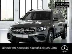 Mountain grau Gebraucht 2024 Mercedes GLB200 AMG SUV | 47.490 € (Teuer)