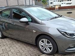 Grau Gebraucht 2018 Opel Astra Active Limousine | 7.950 € (Guter Preis)
