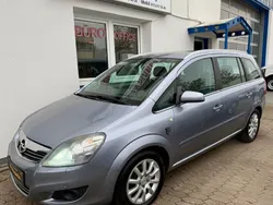 Silber Gebraucht 2009 Opel Zafira Innovation Van / Kleinbus | 4.890 € (Fairer Preis)