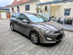 Braun Gebraucht 2014 Hyundai i30 Kombi | 8.500 € (Etwas zu teuer)