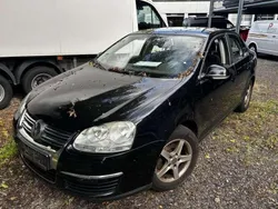Deep black perleffekt Gebraucht 2009 VW Jetta Comfortline Limousine | 950 € (Etwas zu teuer)