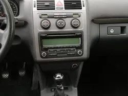 Grau Gebraucht 2009 VW Touran Trendline Van / Kleinbus | 2.900 € (Superpreis)