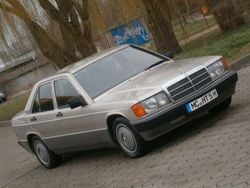 Grau Gebraucht 1989 Mercedes 190 Limousine | 3.999 €