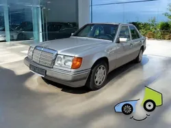 Silber Gebraucht 1992 Mercedes E230 Limousine | 9.000 €