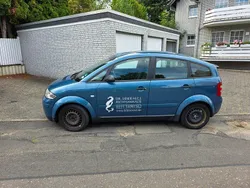 Blau Gebraucht 2001 Audi A2 Kleinwagen | 750 € (Fairer Preis)