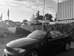 Blau Gebraucht 2011 BMW 118 Cabriolet Cabrio | 9.500 € (Etwas zu teuer)