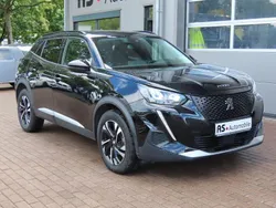 Schwarz Gebraucht 2022 Peugeot 2008 Allure SUV | 17.990 € (Guter Preis)